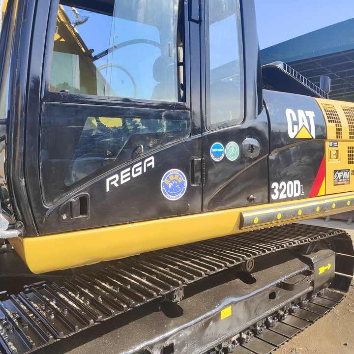 Used Excavator Cat 320DL Second Hand Reasonably Priced Caterpillar Excavator 320D 325D for Sale - حفارات زحافة: صور 2 Used Excavator Cat 320DL Second Hand Reasonably Priced Caterpillar Excavator 320D 325D for Sale - حفارات زحافة: صور 2