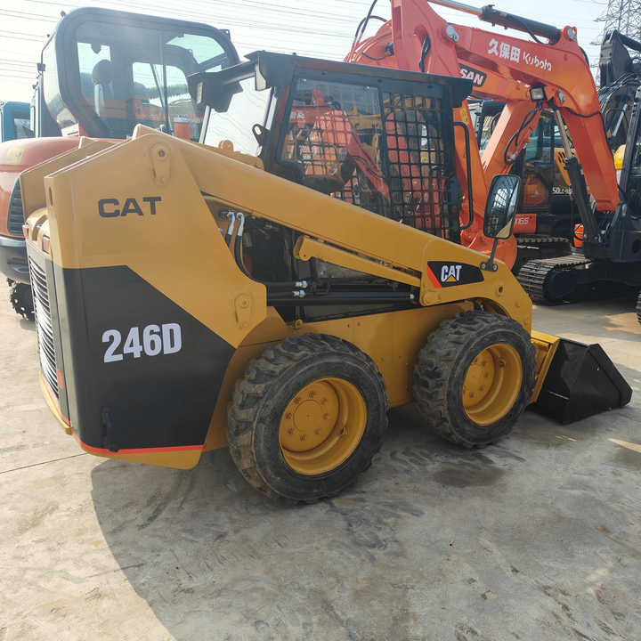 Used Front Loader Tractor CAT 246D Skid Steer Loader / Used Cat 226B 246C 246d Mini Skid Steer Loader in Stock - شيول صغير: صور 1 Used Front Loader Tractor CAT 246D Skid Steer Loader / Used Cat 226B 246C 246d Mini Skid Steer Loader in Stock - شيول صغير: صور 1