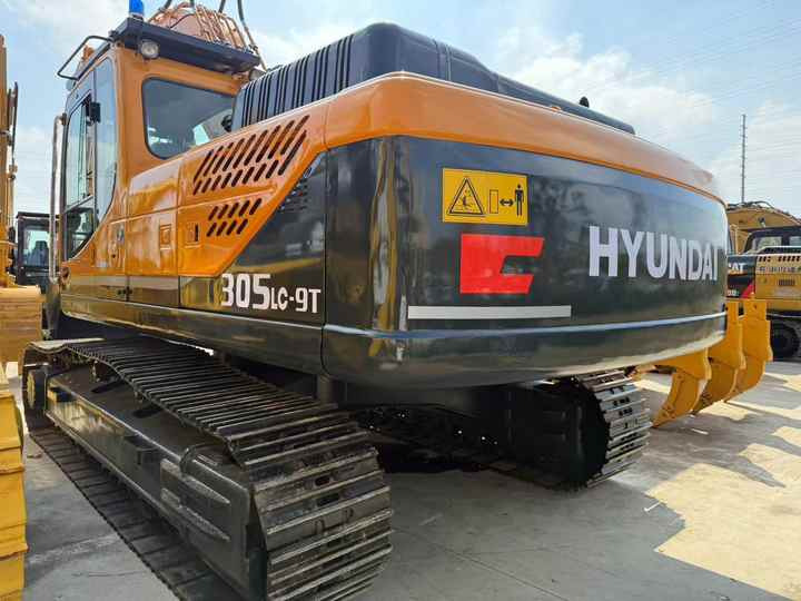 Used HYUNDAI305lc-9c Hydraulic Excavator with Excellent Performance hyundai Running Working Condition Low Price for Sale - حفارة: صور 5 Used HYUNDAI305lc-9c Hydraulic Excavator with Excellent Performance hyundai Running Working Condition Low Price for Sale - حفارة: صور 5