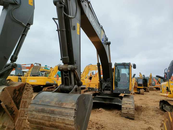 Used Strong Power volvo EC290 Korea Excavator volvo Excavator 290 for Sale 20T 30T EC210 EC240 EC300 EC360 - حفارة: صور 4 Used Strong Power volvo EC290 Korea Excavator volvo Excavator 290 for Sale 20T 30T EC210 EC240 EC300 EC360 - حفارة: صور 4