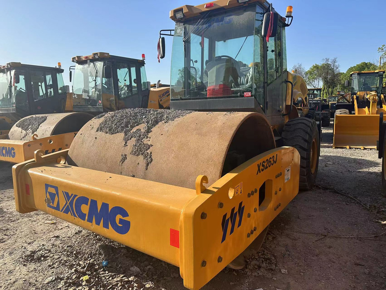 XCMG XS263J - مدحلة الأسفلت: صور 1 XCMG XS263J - مدحلة الأسفلت: صور 1