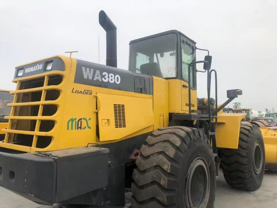 Komatsu wa 380-3 - لودر: صور 4 Komatsu wa 380-3 - لودر: صور 4