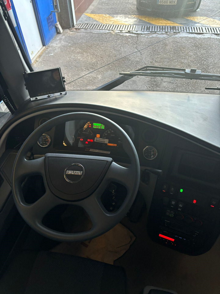 ISUZU TURQUOISE - سياحية حافلة: صور 4 ISUZU TURQUOISE - سياحية حافلة: صور 4