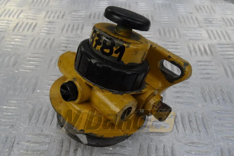 Caterpillar 138-3097 - فلتر الوقود - آلات البناء: صور 1 Caterpillar 138-3097 - فلتر الوقود - آلات البناء: صور 1