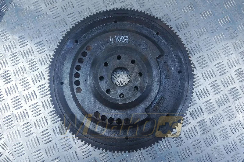 Caterpillar 3150 2N5728/2N1599 - دولاب الموازنة - آلات البناء: صور 2 Caterpillar 3150 2N5728/2N1599 - دولاب الموازنة - آلات البناء: صور 2