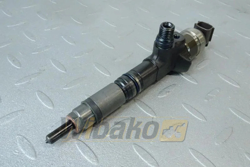 Denso 1J770-53053 - حاقن - آلات البناء: صور 1 Denso 1J770-53053 - حاقن - آلات البناء: صور 1