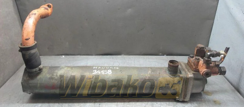 Hanomag 399909186 - مبرد الزيت - آلات البناء: صور 1 Hanomag 399909186 - مبرد الزيت - آلات البناء: صور 1