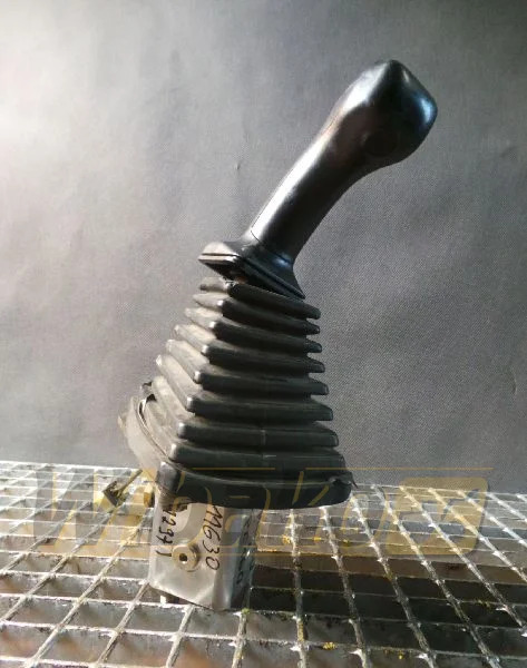 Komatsu PC160 - صمام هيدروليكي - آلات البناء: صور 1 Komatsu PC160 - صمام هيدروليكي - آلات البناء: صور 1