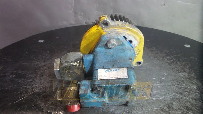 Vickers V101B2B11C20 9870683 - مضخة هيدروليكية - آلات البناء: صور 1 Vickers V101B2B11C20 9870683 - مضخة هيدروليكية - آلات البناء: صور 1