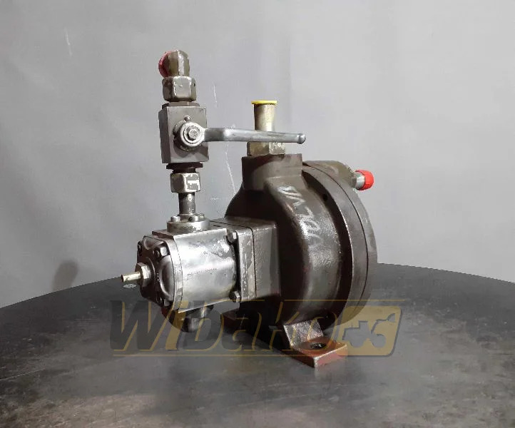 Volvo EC150 - مضخة هيدروليكية - آلات البناء: صور 2 Volvo EC150 - مضخة هيدروليكية - آلات البناء: صور 2