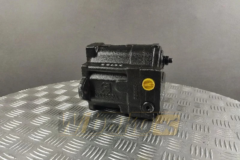 Yanmar 3280014 16394G - مضخة هيدروليكية - آلات البناء: صور 1 Yanmar 3280014 16394G - مضخة هيدروليكية - آلات البناء: صور 1