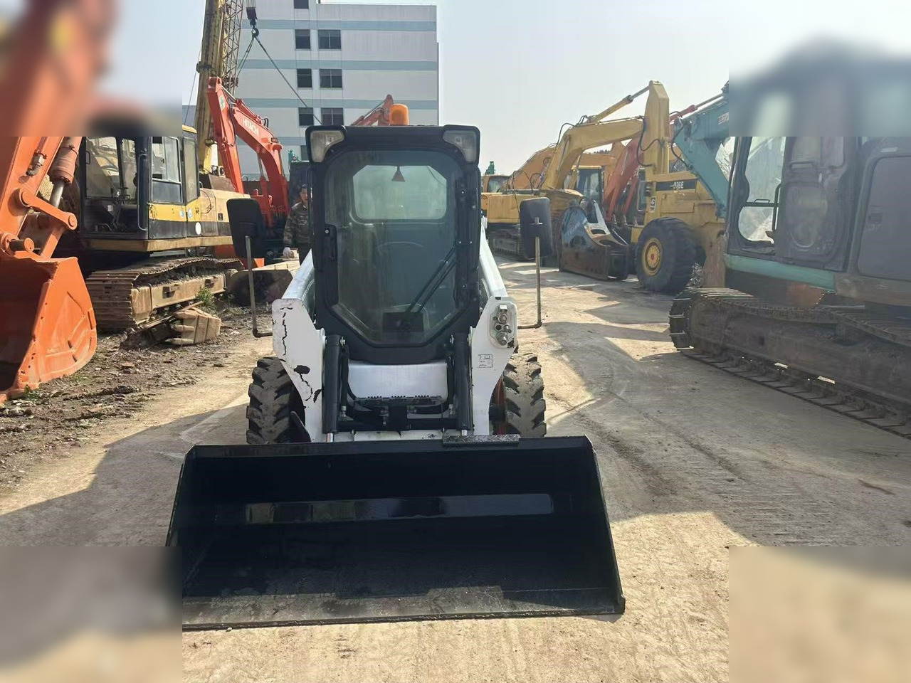 BOBCAT S550 - شيول صغير: صور 1 BOBCAT S550 - شيول صغير: صور 1