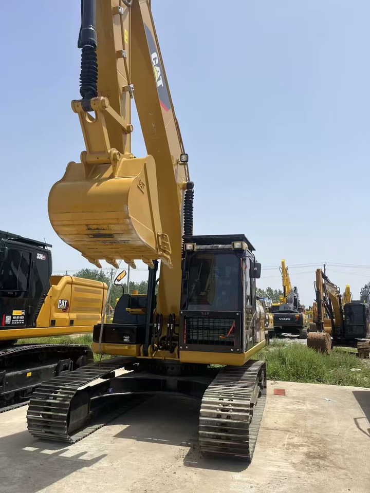 حفارات زحافة CATERPILLAR 323D2L: صور 12