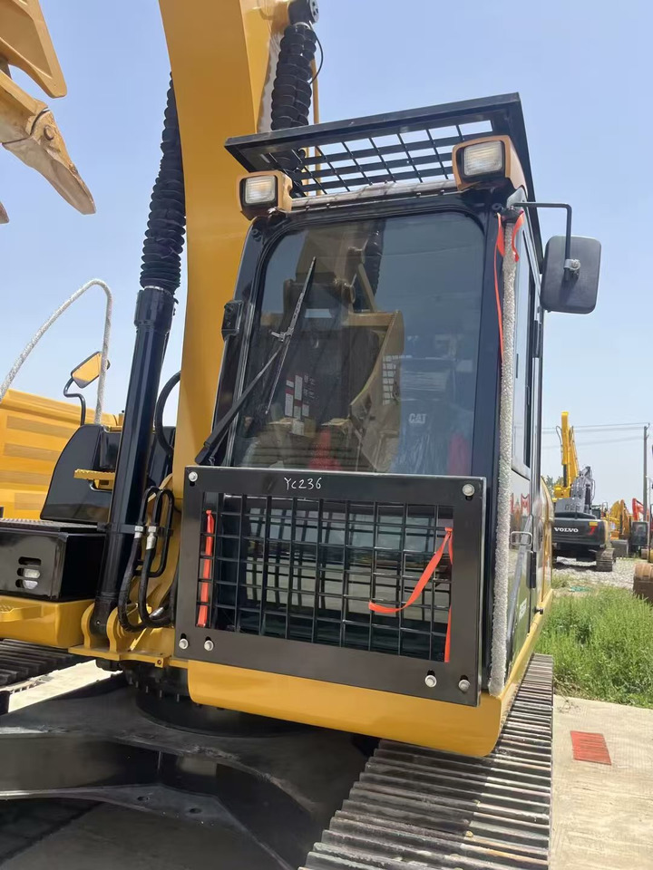 حفارات زحافة CATERPILLAR 323D2L: صور 11