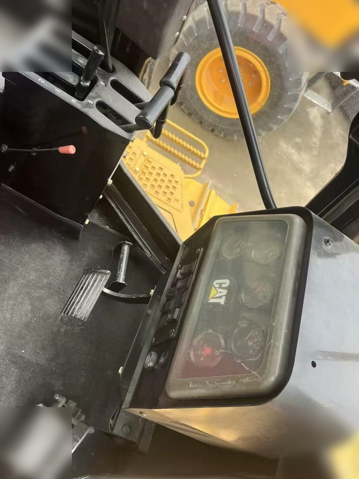 CATERPILLAR D6G - بلدوزر: صور 2 CATERPILLAR D6G - بلدوزر: صور 2