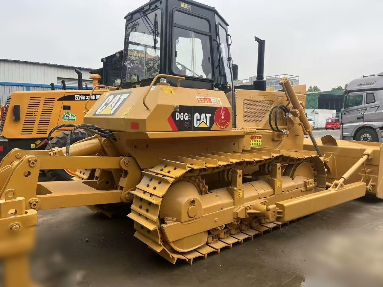 CATERPILLAR D6G - بلدوزر: صور 1 CATERPILLAR D6G - بلدوزر: صور 1