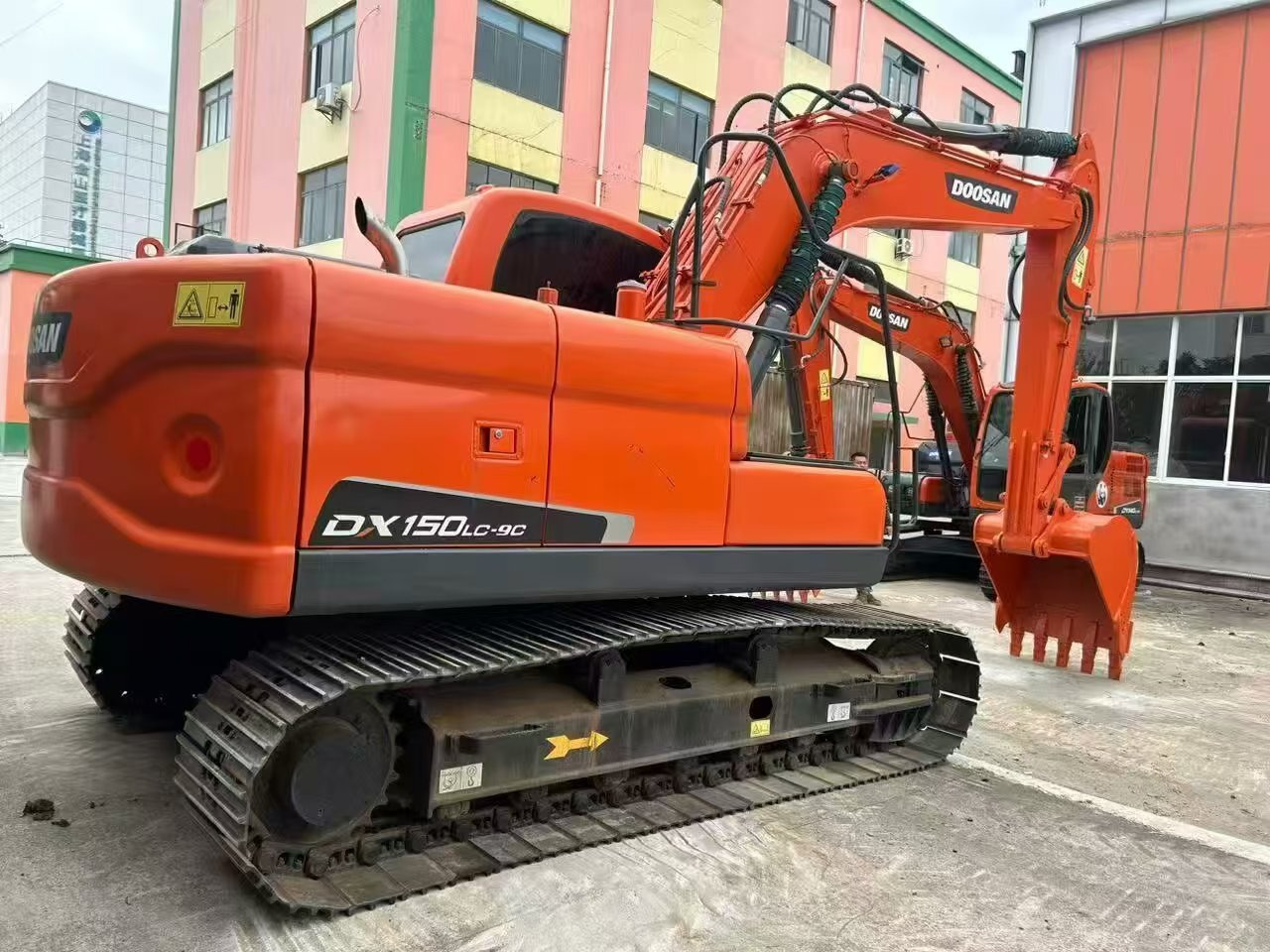 Doosan DX150 - حفارات زحافة: صور 4 Doosan DX150 - حفارات زحافة: صور 4