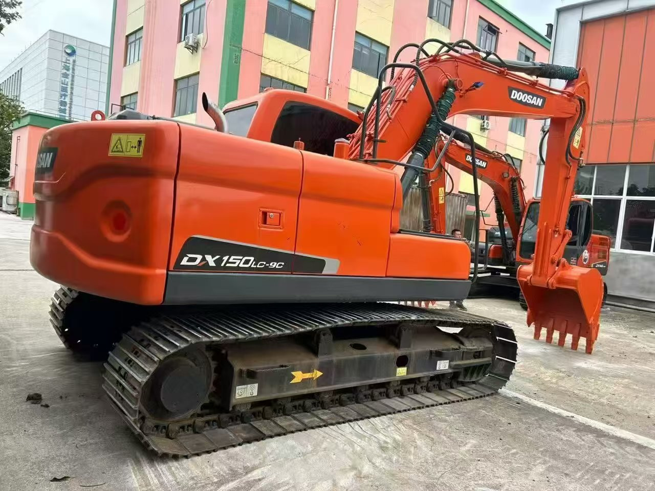 Doosan DX150 - حفارات زحافة: صور 2 Doosan DX150 - حفارات زحافة: صور 2