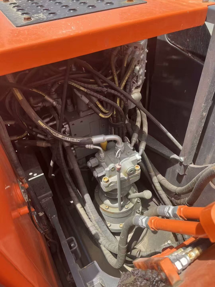 حفارات زحافة HITACHI ZX130: صور 7