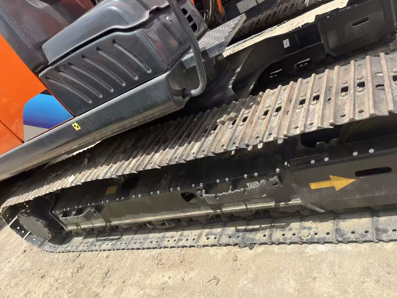 حفارات زحافة HITACHI ZX130: صور 9