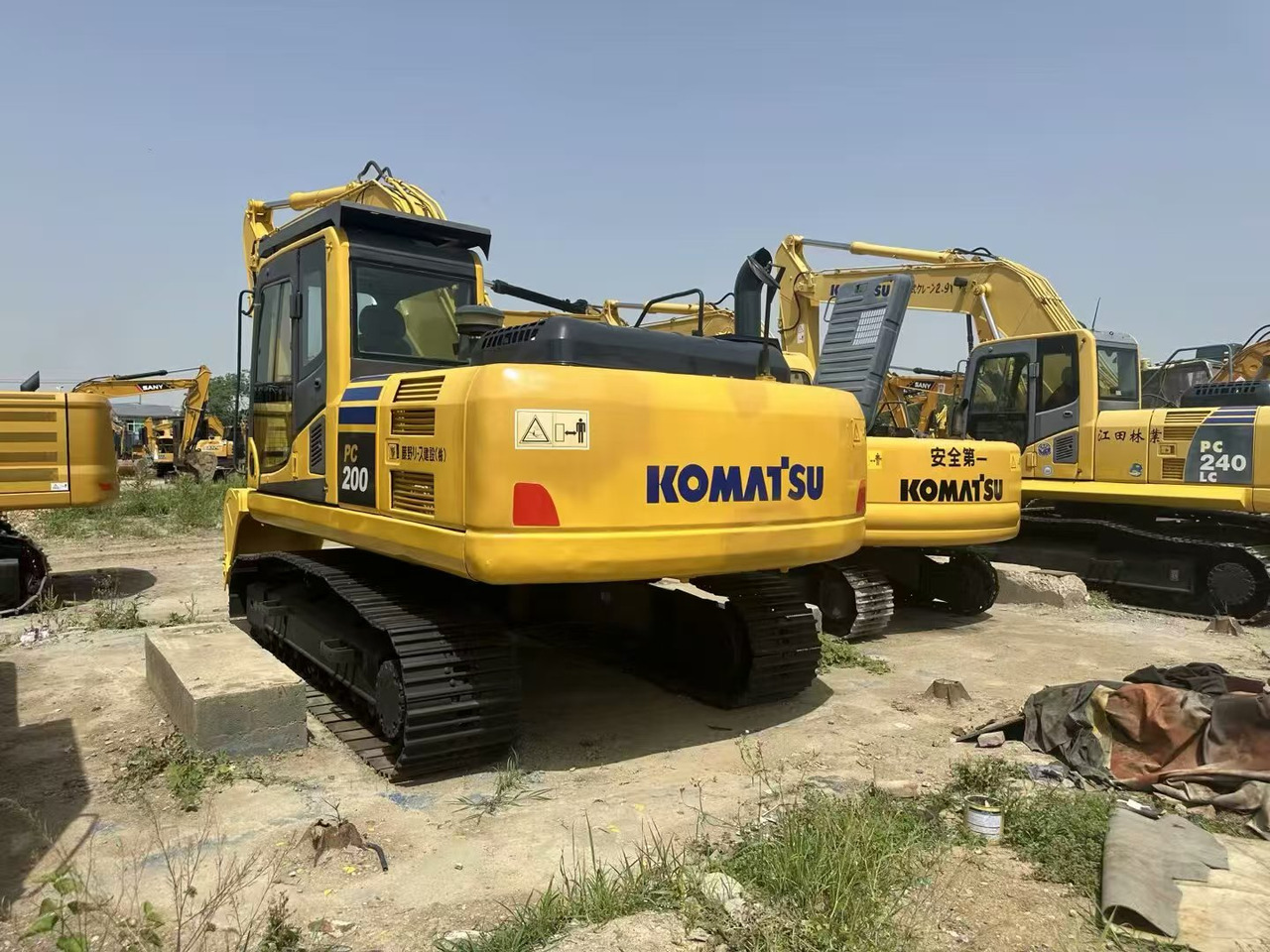 حفارات زحافة KOMATSU 200-8: صور 8