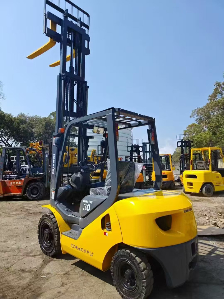 KOMATSU 3-ton - الرأسي رفع الصاري: صور 3 KOMATSU 3-ton - الرأسي رفع الصاري: صور 3
