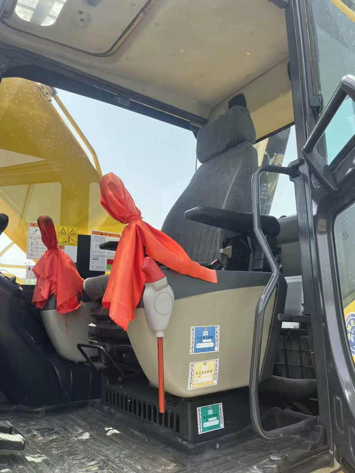 KOMATSU pc200 - حفارات زحافة: صور 5 KOMATSU pc200 - حفارات زحافة: صور 5