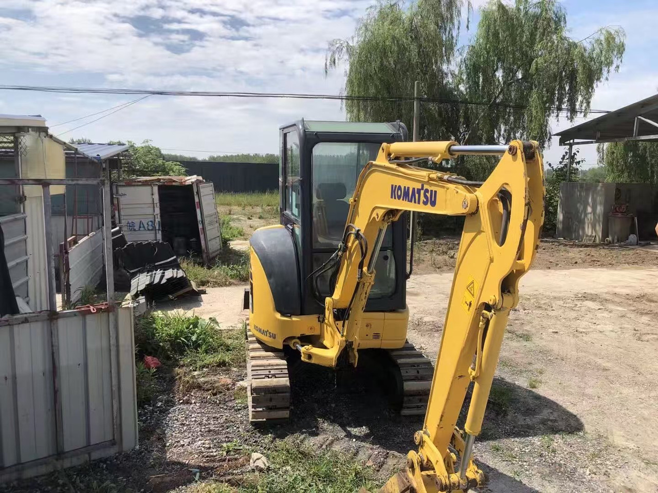 KOMATSU pc30MR - حفارة مصغرة: صور 1 KOMATSU pc30MR - حفارة مصغرة: صور 1