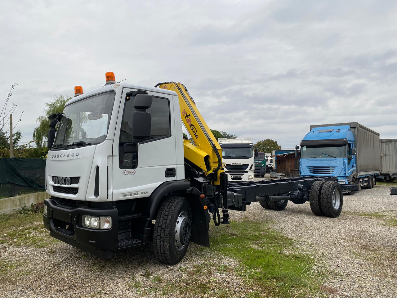 IVECO 180E30 - الشاسيه شاحنة: صور 1 IVECO 180E30 - الشاسيه شاحنة: صور 1