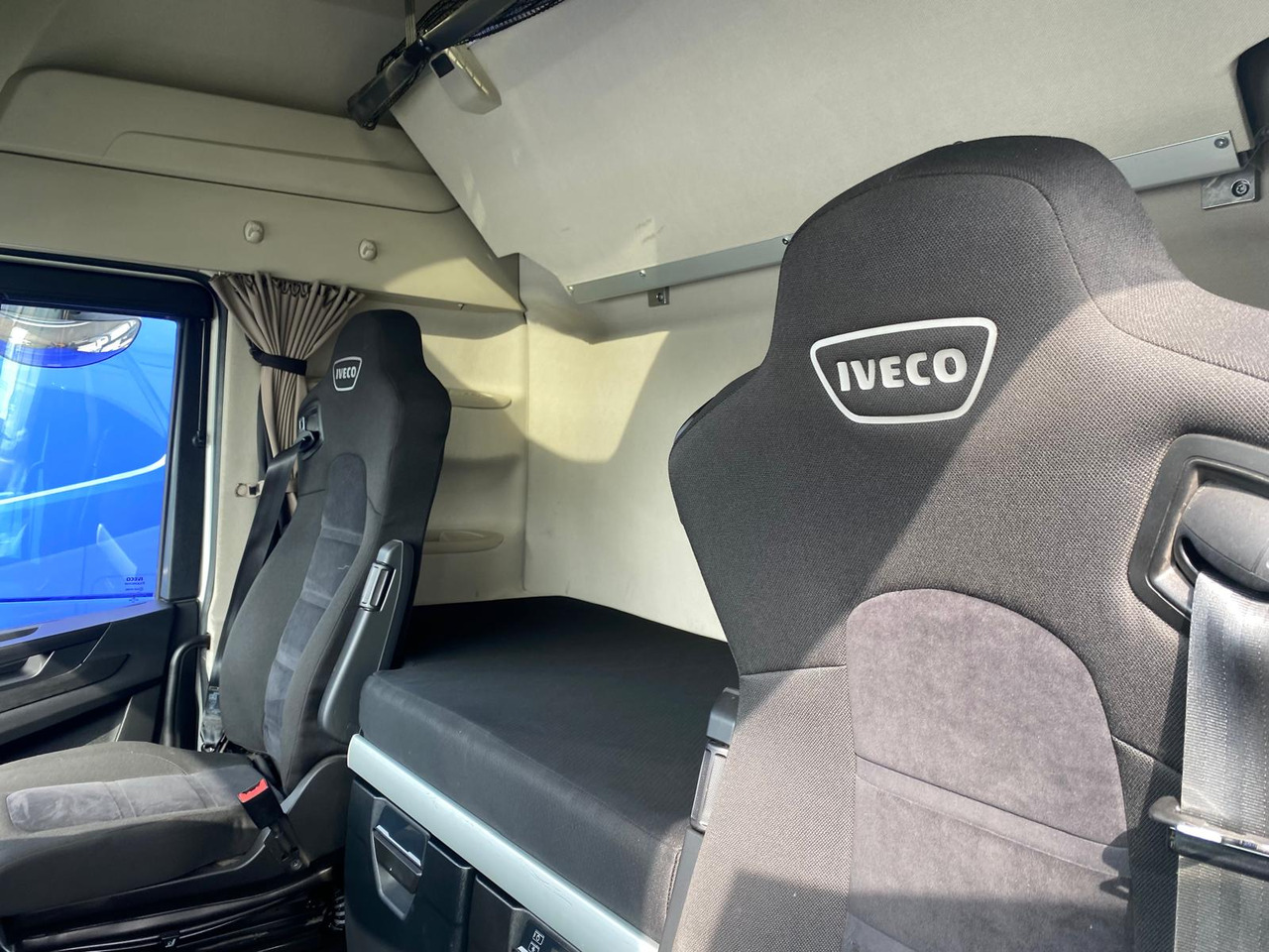 IVECO S-WAY AS260S48 إيجار IVECO S-WAY AS260S48: صور 10