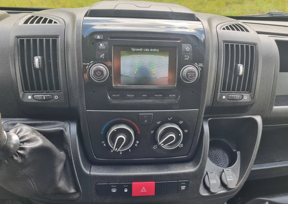 فان المدمجة Peugeot Boxer: صور 18