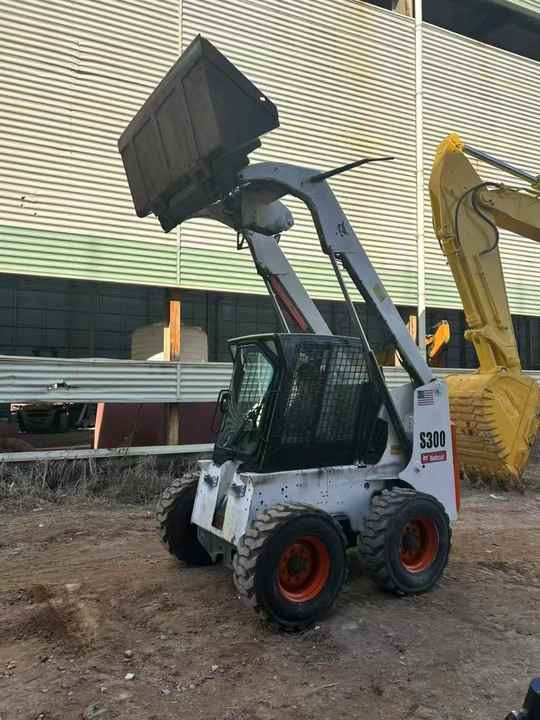 100%Ready Bobcat S300 Well Sold Most Famous Brand High Quality Bobcat S300 Skid Steer Loader for Sale - شيول صغير: صور 5 100%Ready Bobcat S300 Well Sold Most Famous Brand High Quality Bobcat S300 Skid Steer Loader for Sale - شيول صغير: صور 5