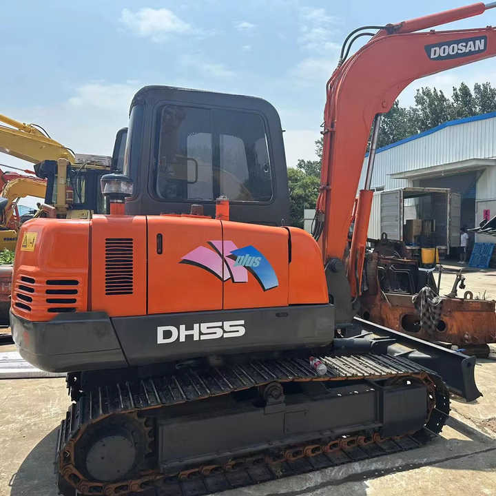 90% New Mini Excavator Doosan DH55 Second-hand Excavator 5 Ton Mini Used Excavator for Sale in Low Price - حفارة مصغرة: صور 1 90% New Mini Excavator Doosan DH55 Second-hand Excavator 5 Ton Mini Used Excavator for Sale in Low Price - حفارة مصغرة: صور 1