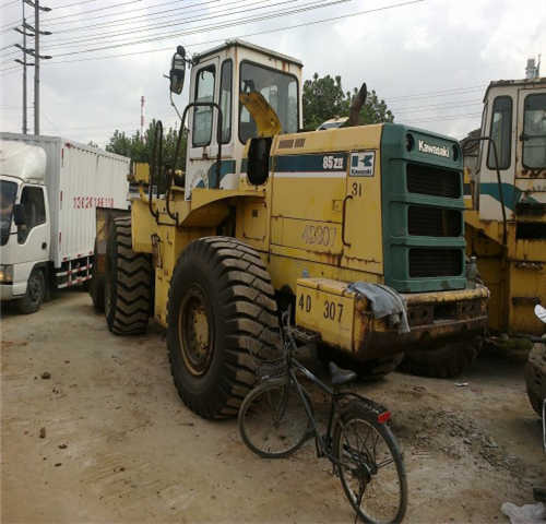BEST-SELLING SECOND-HAND Used KAWASAKI KLD85Z Wheel Loader From Japan - اللودر بعجل: صور 3 BEST-SELLING SECOND-HAND Used KAWASAKI KLD85Z Wheel Loader From Japan - اللودر بعجل: صور 3