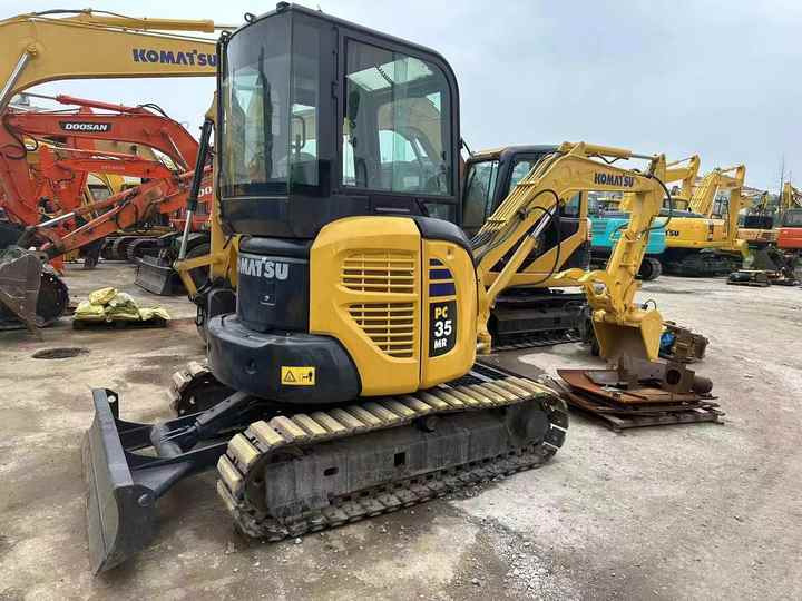 Best Quality Komatsu PC35mr Used Mini Excavator Earth-moving Machinery in Good Performance - حفارة مصغرة: صور 3 Best Quality Komatsu PC35mr Used Mini Excavator Earth-moving Machinery in Good Performance - حفارة مصغرة: صور 3