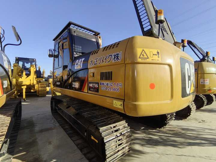 Excellent Performance Second-hand Caterpillar 320d2 Hydraulic 20ton Excavator Cat320D2: Good Condition, Low Price for Sale - حفارات زحافة: صور 2 Excellent Performance Second-hand Caterpillar 320d2 Hydraulic 20ton Excavator Cat320D2: Good Condition, Low Price for Sale - حفارات زحافة: صور 2