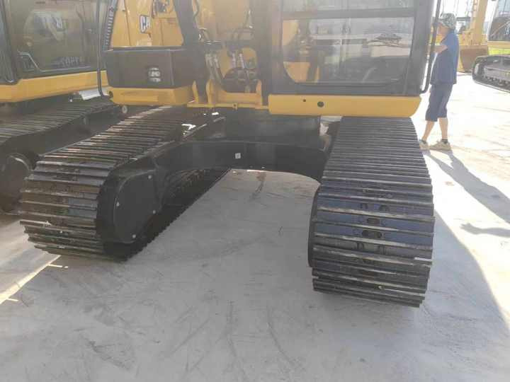 Good Condition Used Excavator Machine Caterpillar 315D Crawler CAT 15ton Used Excavator for Sale CAT 315 Excavators - حفارات زحافة: صور 3 Good Condition Used Excavator Machine Caterpillar 315D Crawler CAT 15ton Used Excavator for Sale CAT 315 Excavators - حفارات زحافة: صور 3