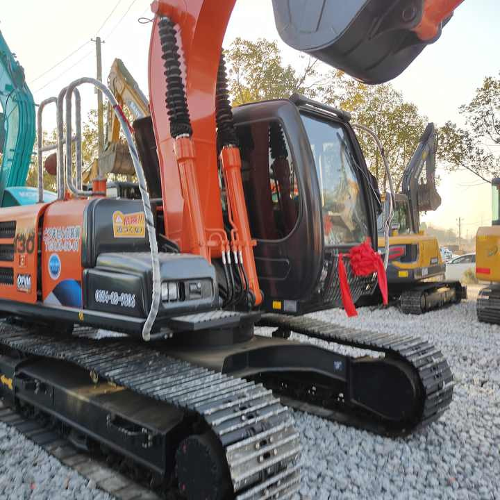 HITACHI ZX130 , Original Japan Surplus Hitachi ZX130 for Sale - حفارات زحافة: صور 2 HITACHI ZX130 , Original Japan Surplus Hitachi ZX130 for Sale - حفارات زحافة: صور 2