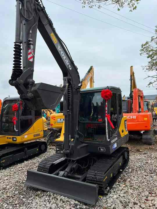 High Quality Used Volvo EC60D Excavator for Sale 6 Ton Compact Machine, Excellent Condition, Ready for Work! - حفارة مصغرة: صور 3 High Quality Used Volvo EC60D Excavator for Sale 6 Ton Compact Machine, Excellent Condition, Ready for Work! - حفارة مصغرة: صور 3