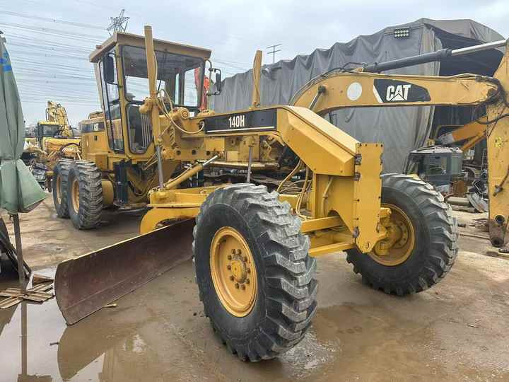 Low-price second-hand Cat Grader 140H with outstanding performance Carterpillarused 140H grader for sale - آلة تسوية الأرض: صور 3 Low-price second-hand Cat Grader 140H with outstanding performance Carterpillarused 140H grader for sale - آلة تسوية الأرض: صور 3