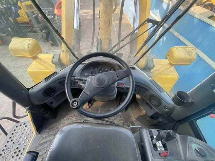 New Arrival komatsu Wa470-6 Wheel Loader for Sale Used Original Japan Brand komatsu Wa380 470-3 470-6 in Stock - اللودر بعجل: صور 5 New Arrival komatsu Wa470-6 Wheel Loader for Sale Used Original Japan Brand komatsu Wa380 470-3 470-6 in Stock - اللودر بعجل: صور 5