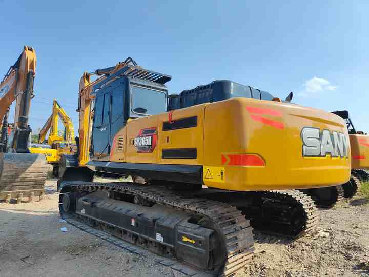 Second-hand SANY 365H Excavator in Excellent Condition Is Sold at a Low Price. 36-ton Used Hydraulic Excavator Is in Stock. - حفارات زحافة: صور 2 Second-hand SANY 365H Excavator in Excellent Condition Is Sold at a Low Price. 36-ton Used Hydraulic Excavator Is in Stock. - حفارات زحافة: صور 2