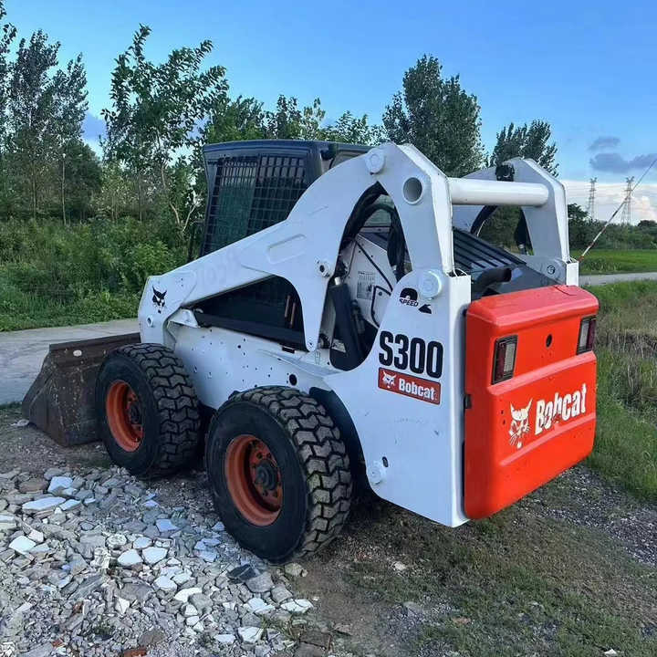 Used Bob Cat Bob Cat S300 Used Mini Skid Steer Wheel Loader Multifunctional Track Loaders Bobcat S300 - شيول صغير: صور 3 Used Bob Cat Bob Cat S300 Used Mini Skid Steer Wheel Loader Multifunctional Track Loaders Bobcat S300 - شيول صغير: صور 3