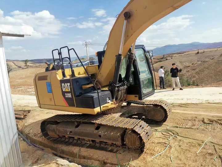 Used Digger CAT 320E Construction Machinery Construction Digger UsedCAT 320E Cheap Excavator - حفارات زحافة: صور 2 Used Digger CAT 320E Construction Machinery Construction Digger UsedCAT 320E Cheap Excavator - حفارات زحافة: صور 2