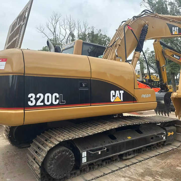 Used Excavator CAT 320C Second Hand Highly Competitive Digging Machine 325C 330C for Sale - حفارات زحافة: صور 1 Used Excavator CAT 320C Second Hand Highly Competitive Digging Machine 325C 330C for Sale - حفارات زحافة: صور 1