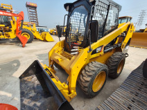 Used Front Loader Tractor CAT 246D Skid Steer Loader / Used Cat 226B 246C 246d Mini Skid Steer Loader in Stock - شيول صغير: صور 4 Used Front Loader Tractor CAT 246D Skid Steer Loader / Used Cat 226B 246C 246d Mini Skid Steer Loader in Stock - شيول صغير: صور 4