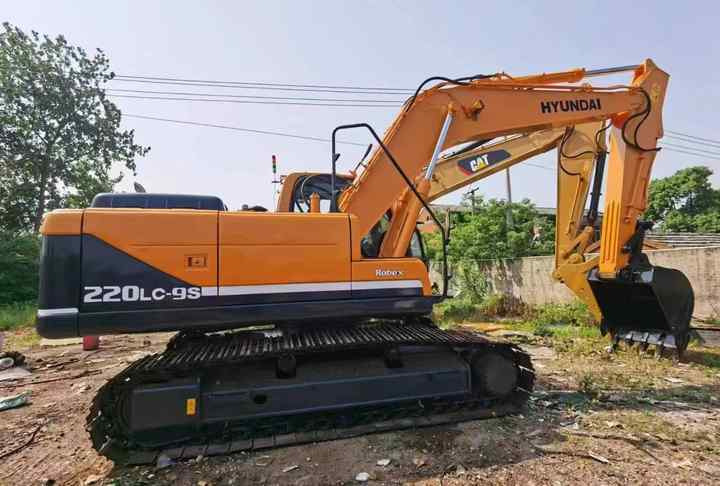 Used Machines Doosan Dx220-9 for Sale ,original Excavator for Sale - حفارات زحافة: صور 2 Used Machines Doosan Dx220-9 for Sale ,original Excavator for Sale - حفارات زحافة: صور 2