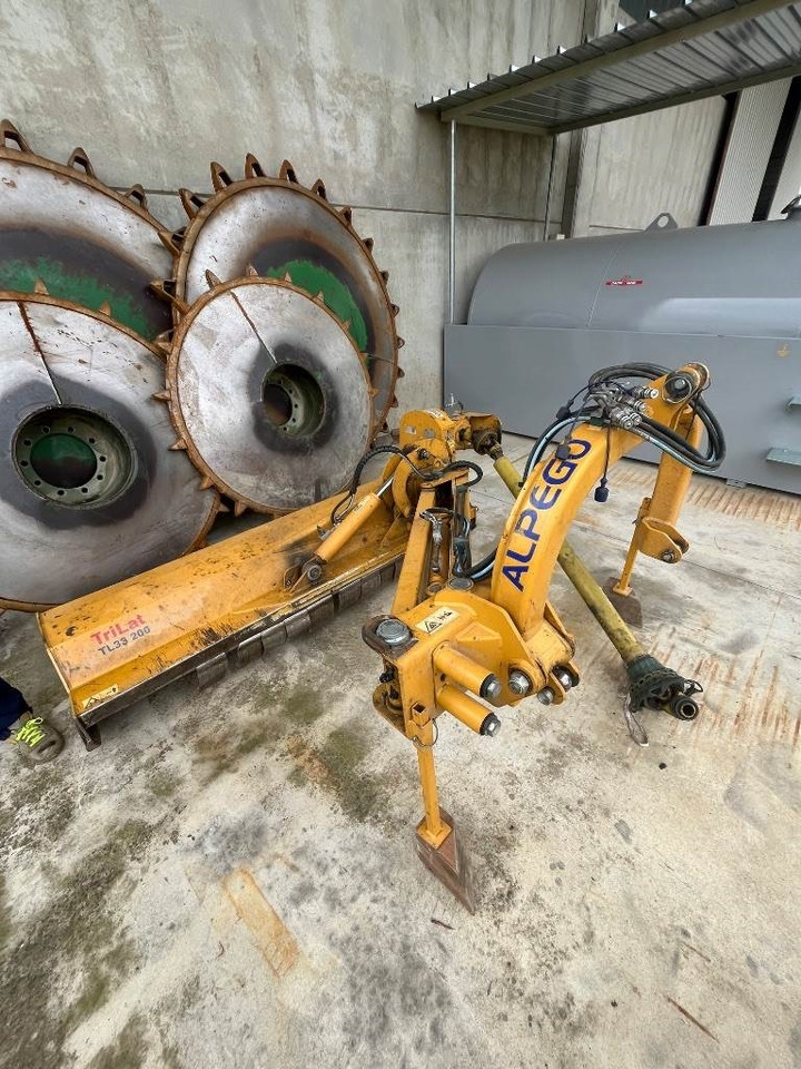 Alpego TL33 200 - الآلات والماكينات الزراعية: صور 1 Alpego TL33 200 - الآلات والماكينات الزراعية: صور 1