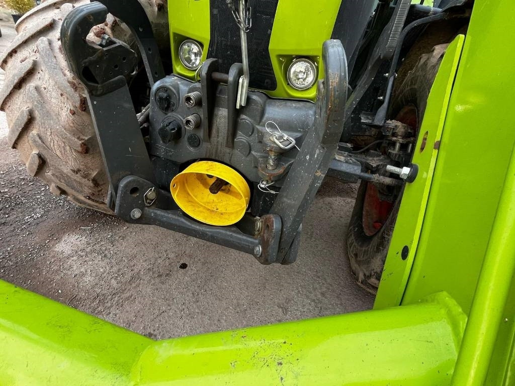 Claas Arion 650 Cmatic - جرار: صور 2 Claas Arion 650 Cmatic - جرار: صور 2