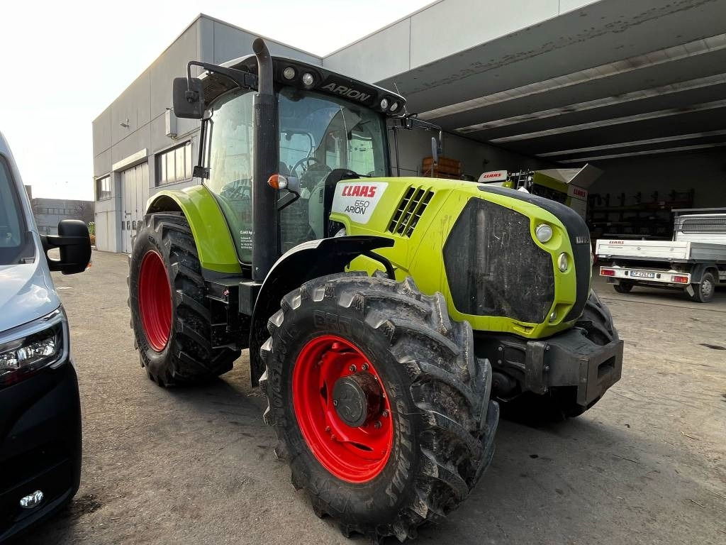 Claas Arion 650 - جرار: صور 1 Claas Arion 650 - جرار: صور 1